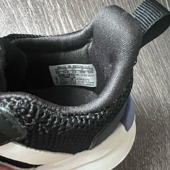 Adidas- Toddler Sneakers | Unisex | Size- US 6K - Picture 5 of 5